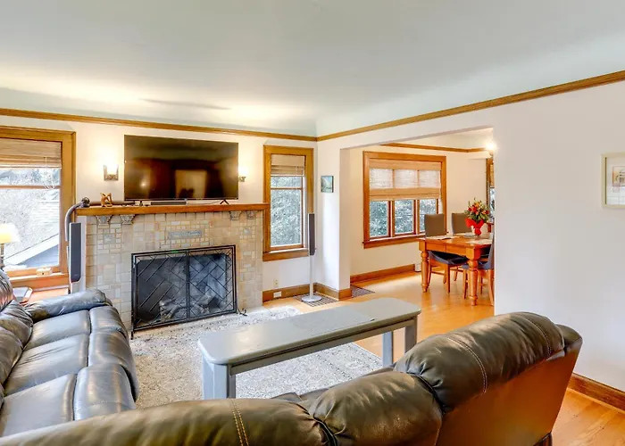 Charming Tudor-Style Rental Near Green Lake!