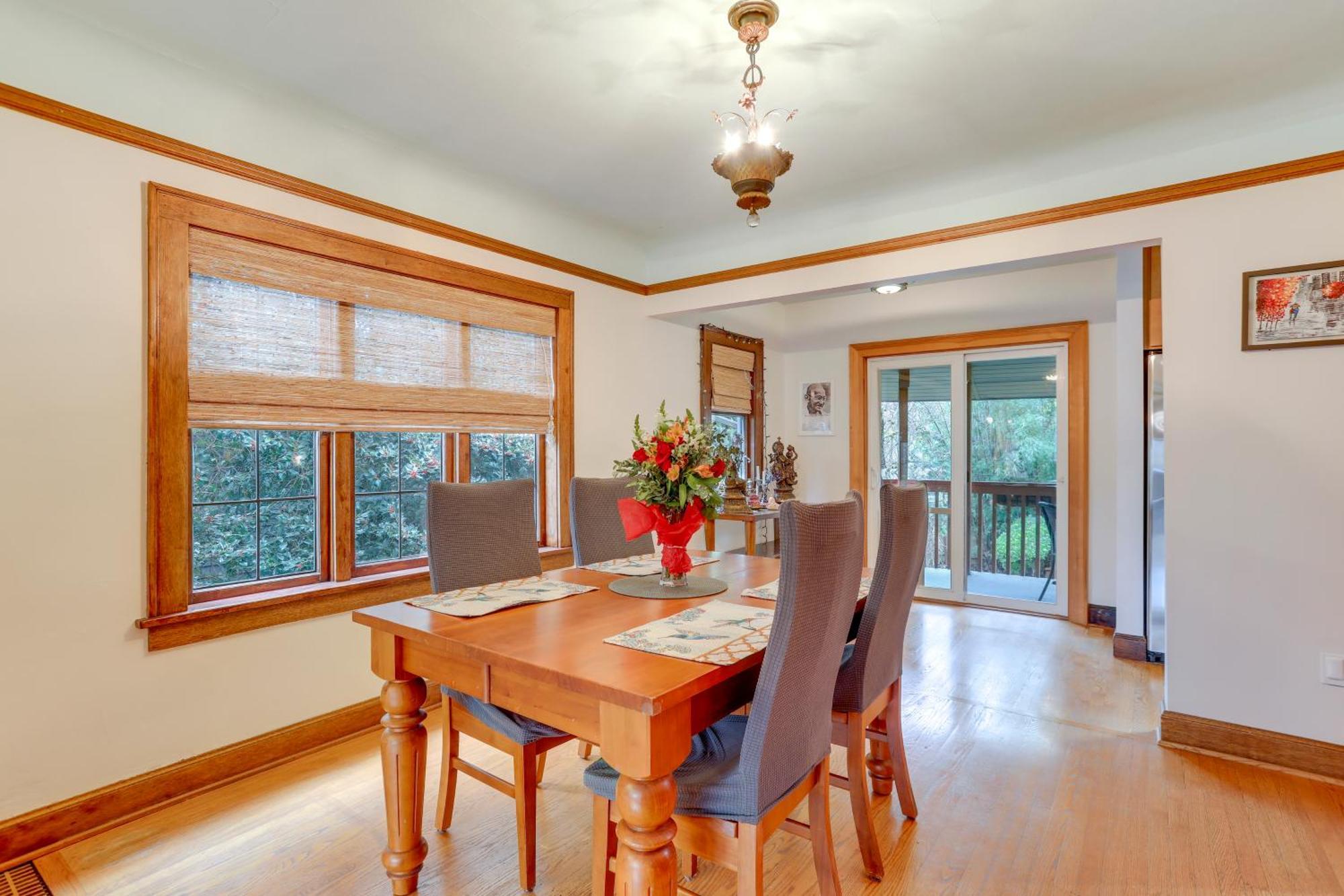 Charming Tudor-style Near Lake! * Seattle